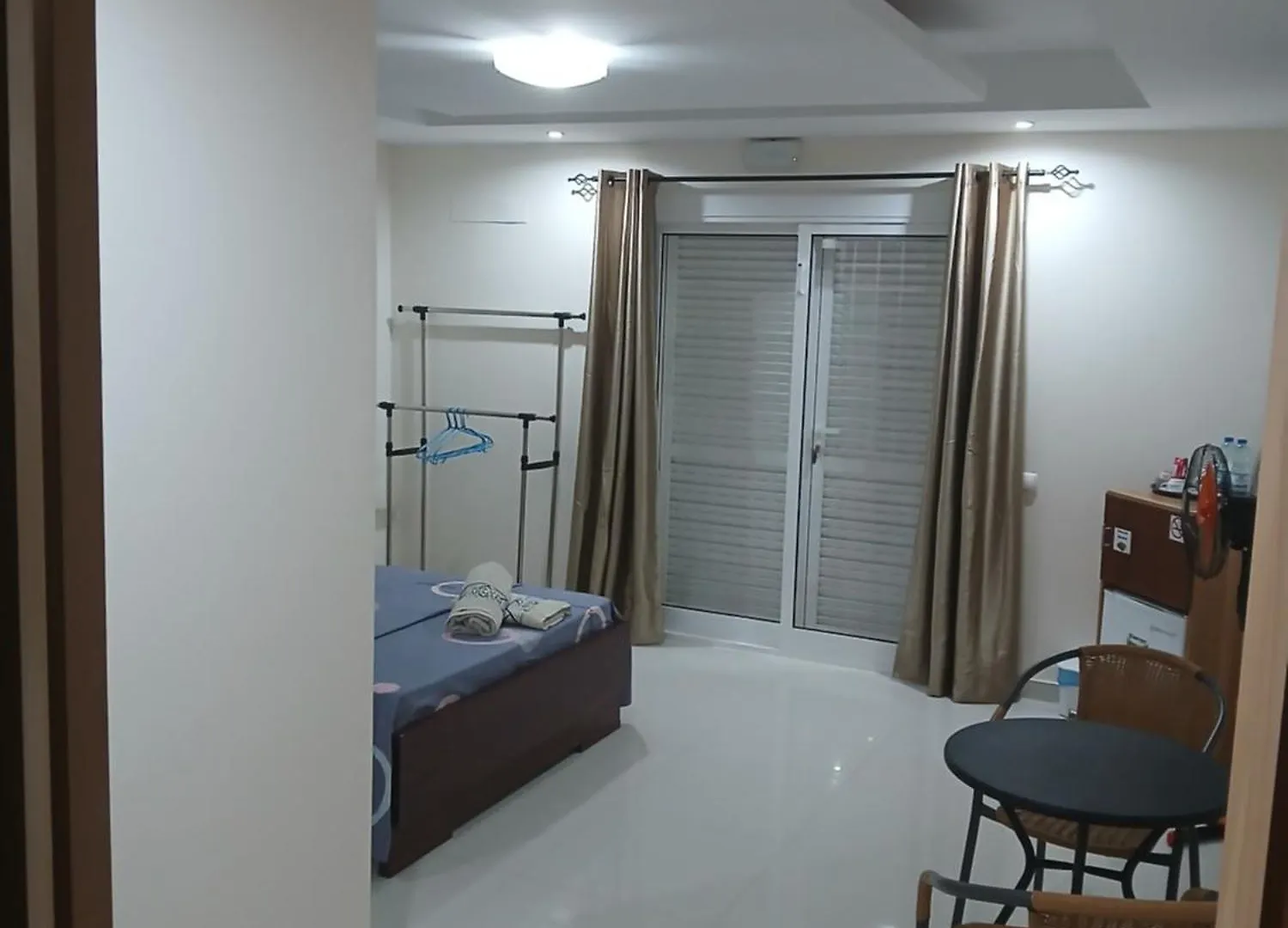 Hotel Nifa House Espargos