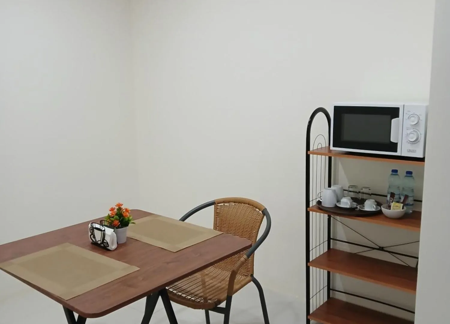 Hotel Nifa House Espargos