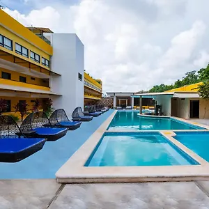 https://hacienda-madrono-cancun.quintano-roohotels.com