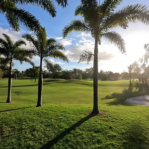 https://halliday-bay-resort.queenslandhotels.net